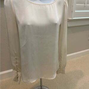 Express Cream Blouse with Buttoned Sleeves